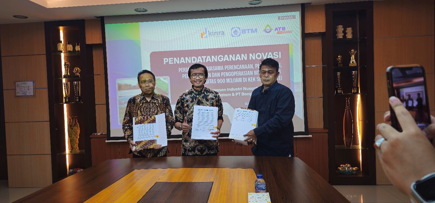 Penandatangan Novasi Perjanjian Investasi Pengolahan Air Bersih KEK Sei
